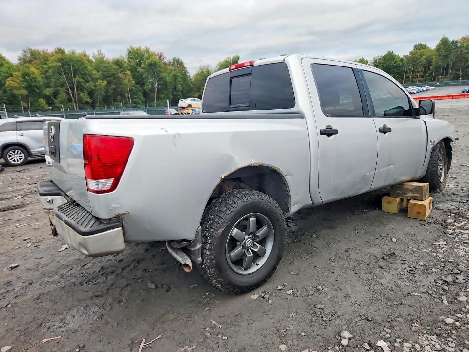 2004 Nissan Titan XE