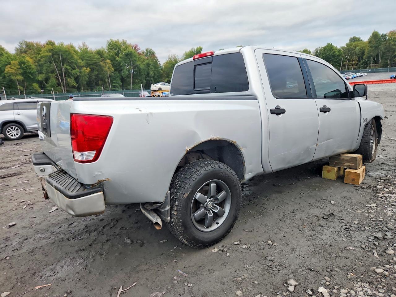 2004 Nissan Titan XE