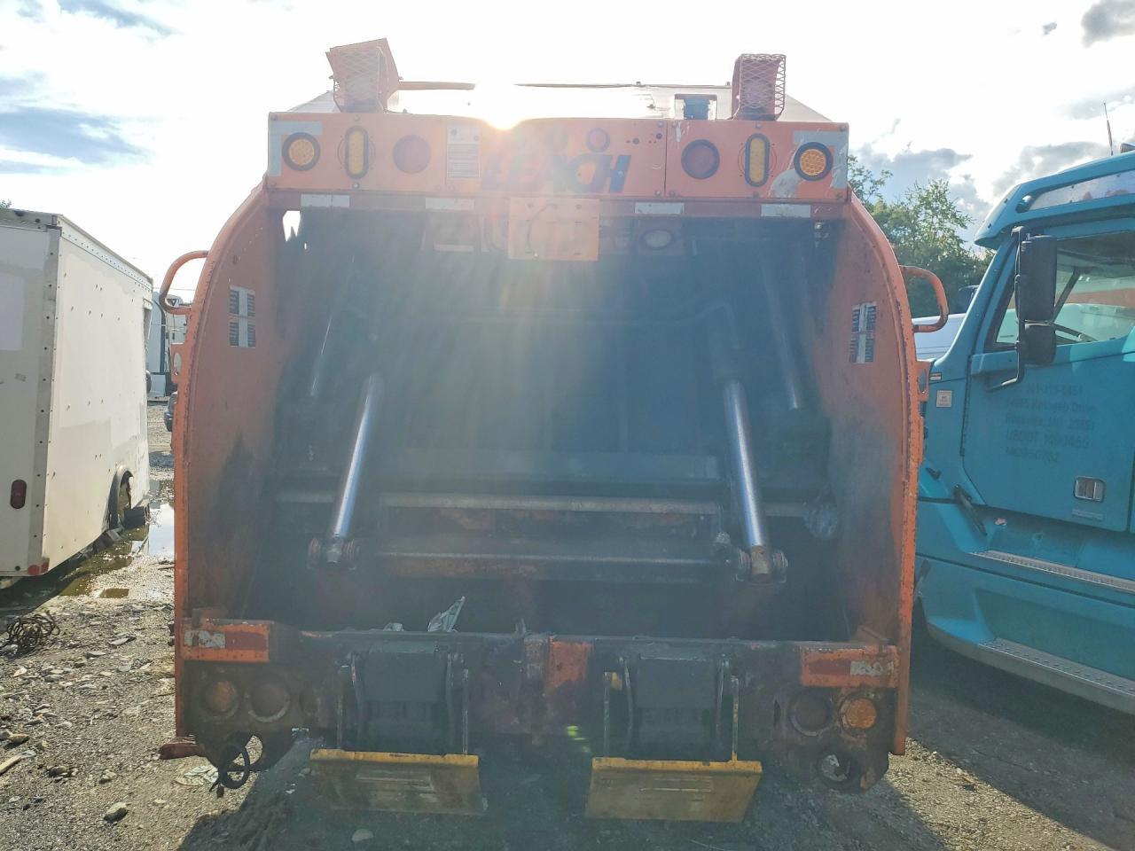 2020 Autocar Llc 2020 Auto XPERT-Garbage Truck