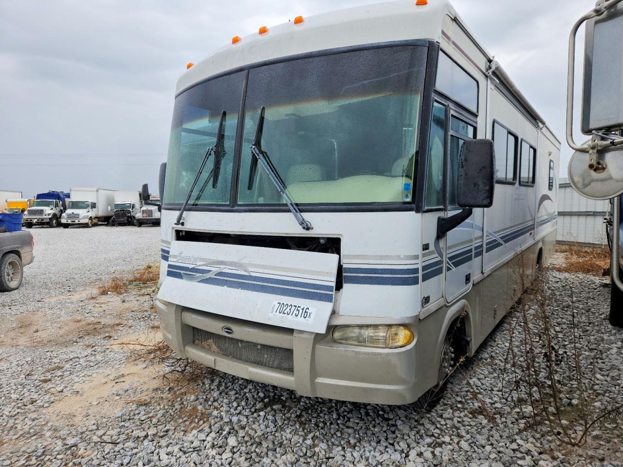 2004 Workhorse Custom Chassis Motorhome Chassis P3500