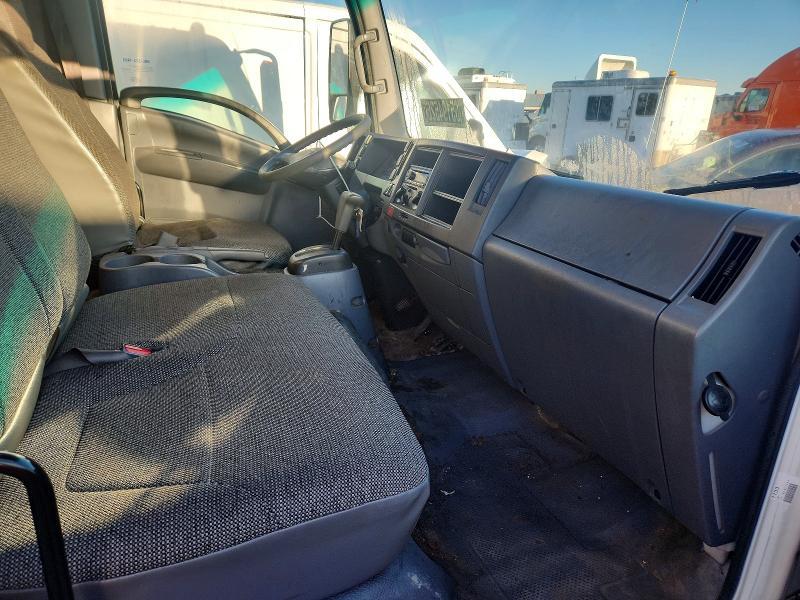 2017 Isuzu NPR HD BOX Truck