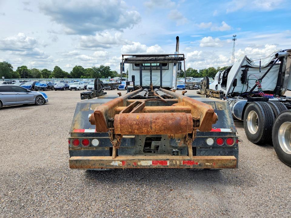 2022 International HX620 ROLL-OFF Container Truck