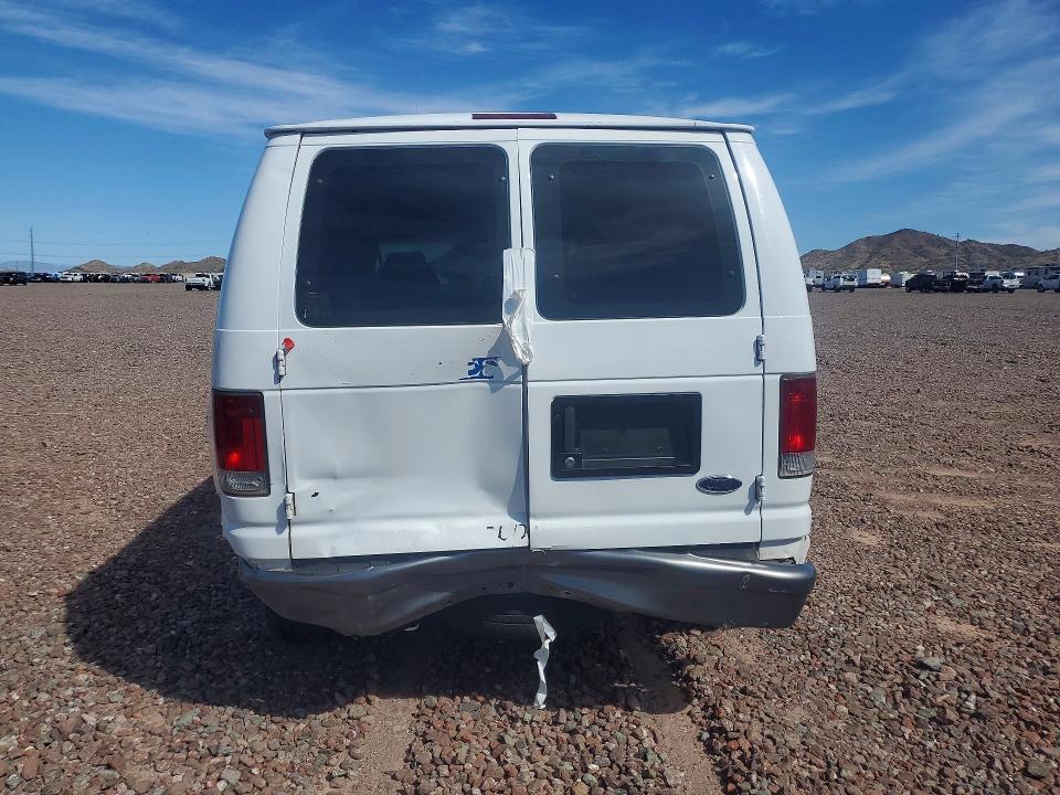 2004 Ford Ecoline