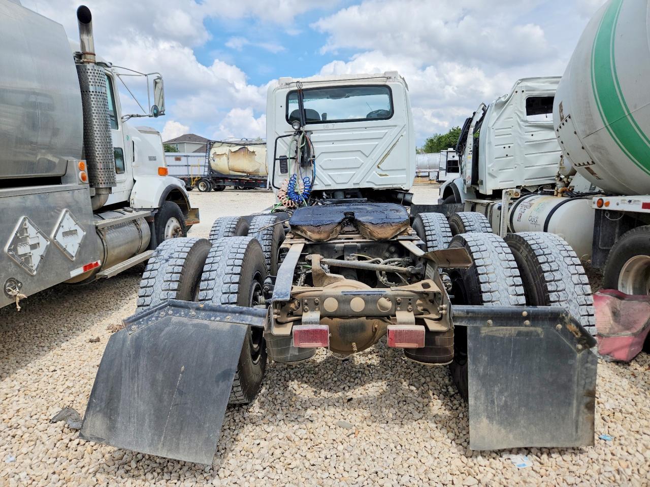 2018 International LT625 Semi Truck