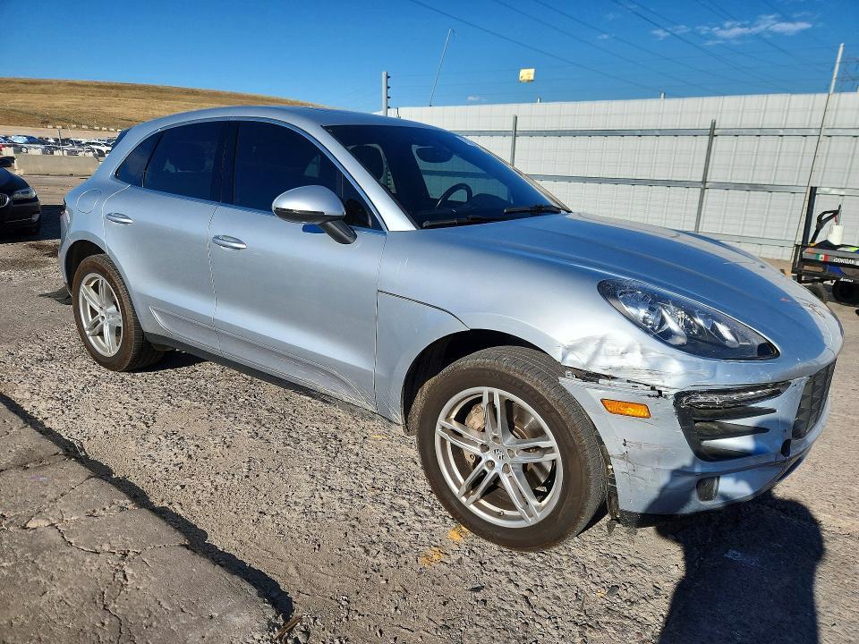 2015 Porsche Macan S