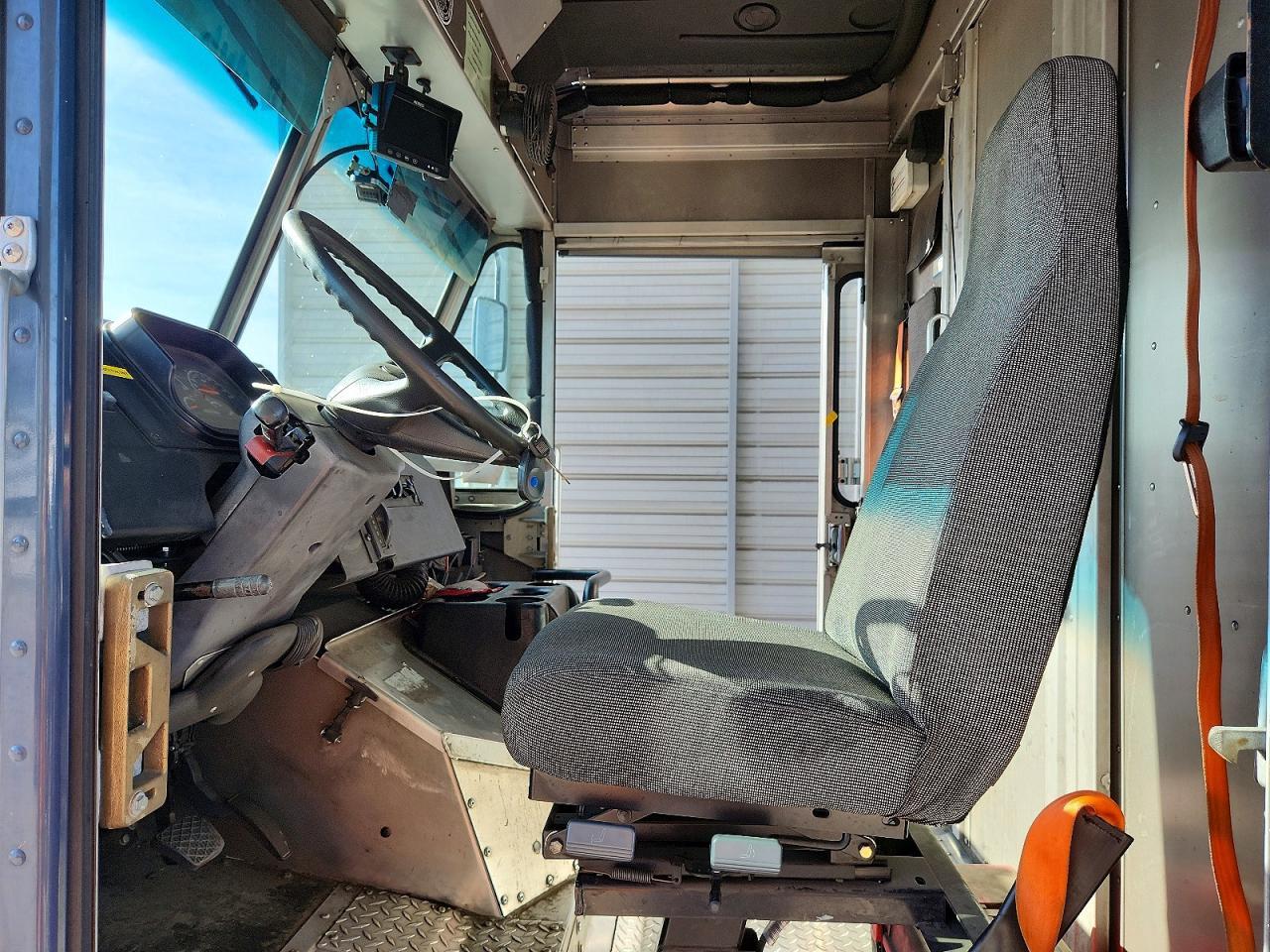 2020 Freightliner MT45G Chassis Delivery Truck