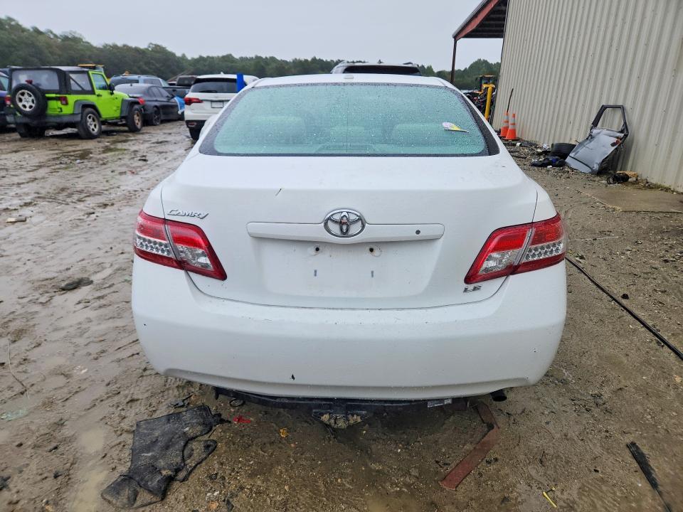 2010 Toyota Camry LE
