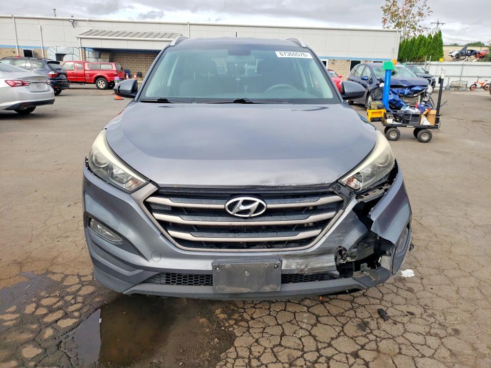 2016 Hyundai Tucson SE