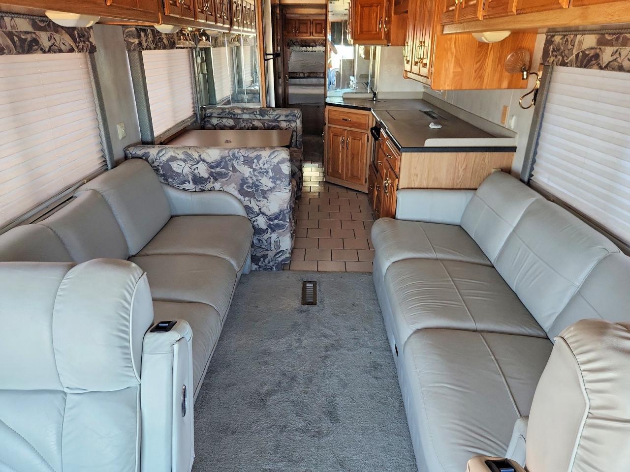 2000 Monaco Coa CH Endeavor RV