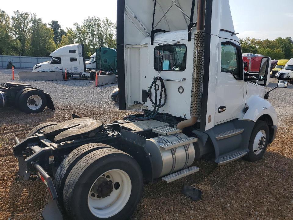2019 Kenworth T680 Semi Truck