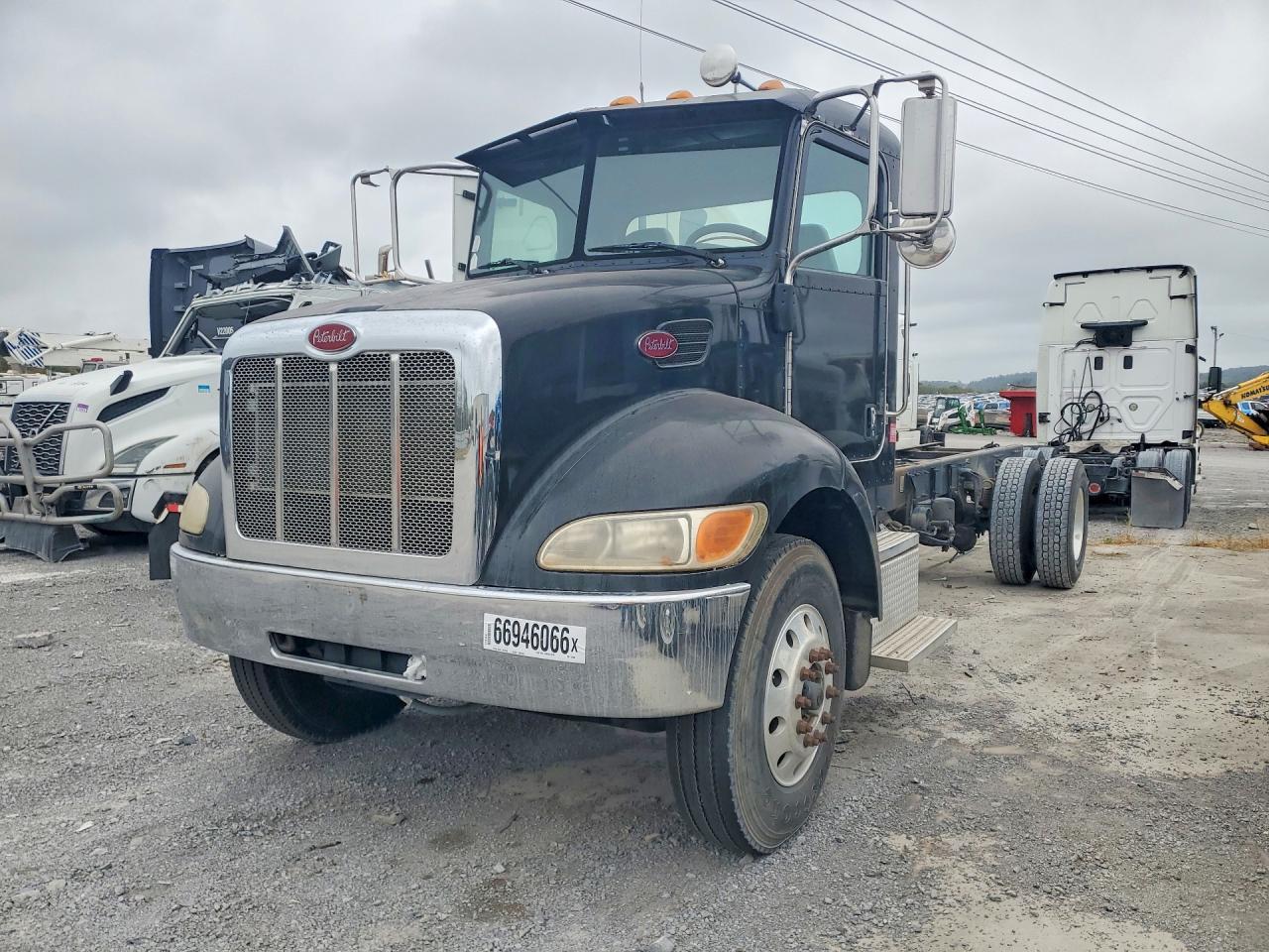 2011 Peterbilt 348