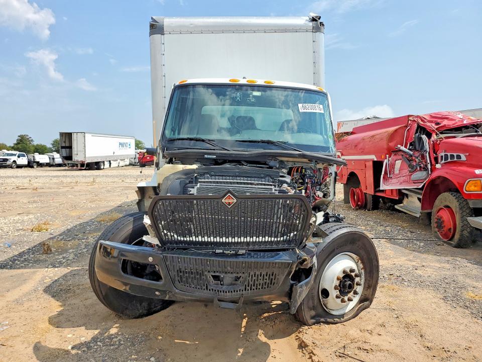 2025 International MV607 BOX Truck