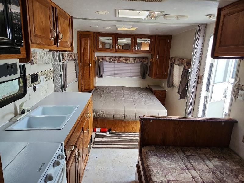 2003 Nash Arctic Fox Camper