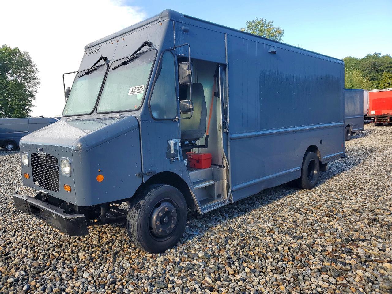 2021 Freightliner MT45 Chassis Delivery Truck