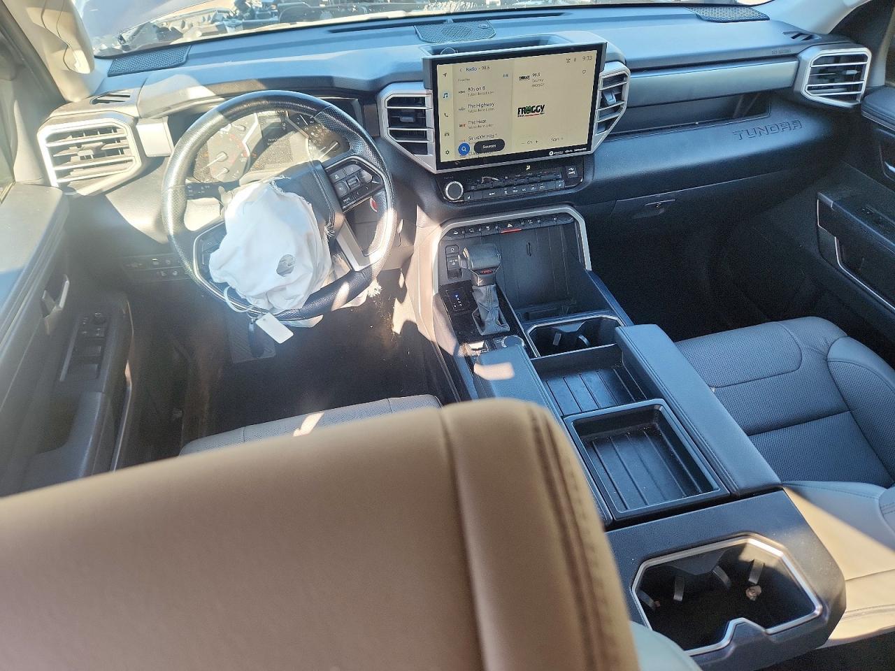 2022 Toyota Tundra SR5