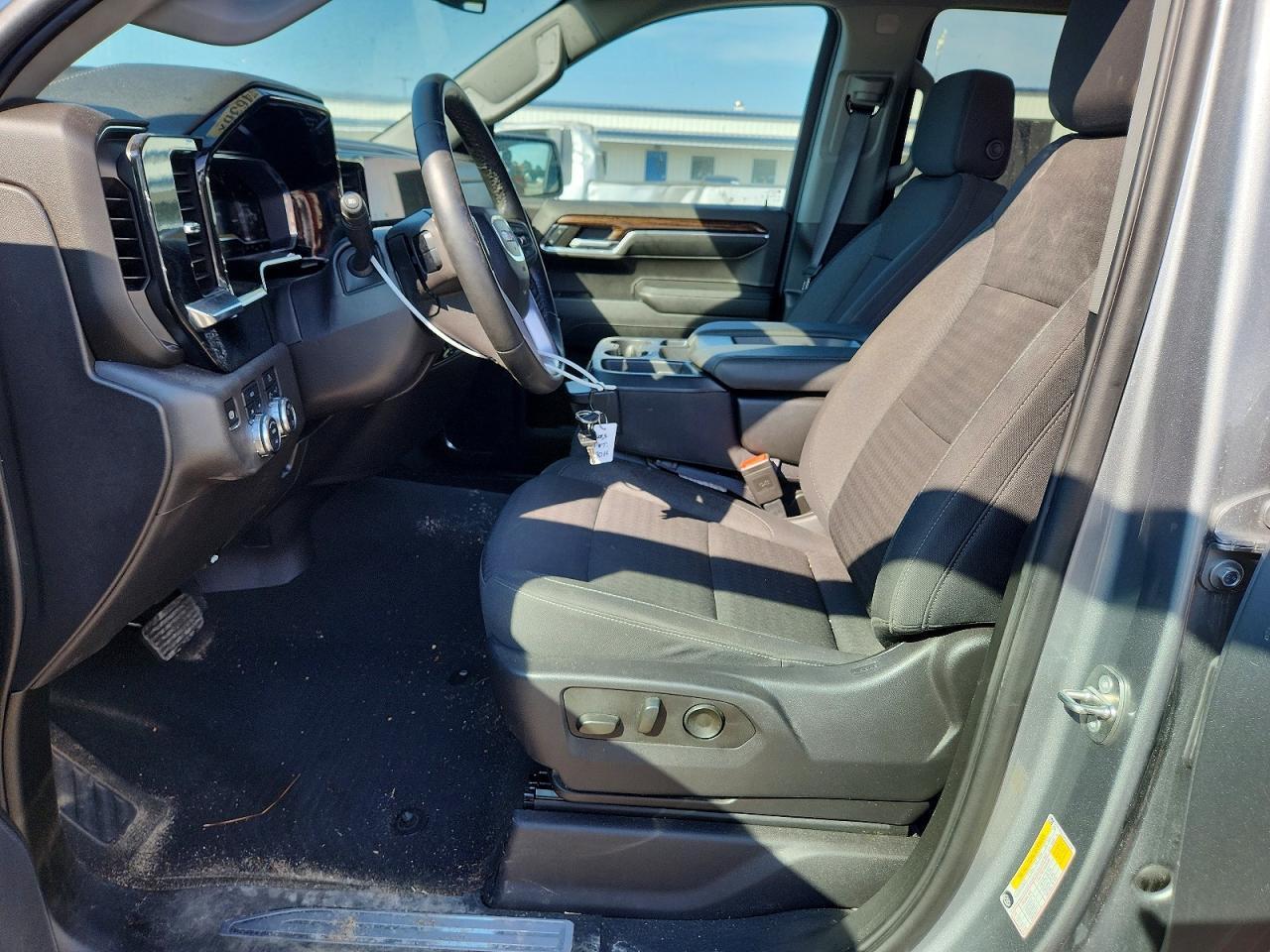 2024 GMC Sierra K1500 SLE