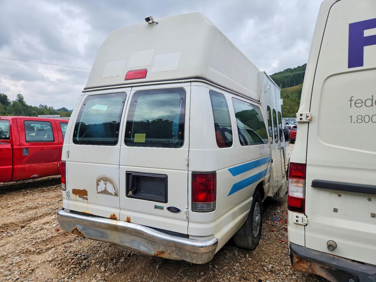 2013 Ford E350 Shuttle Bus