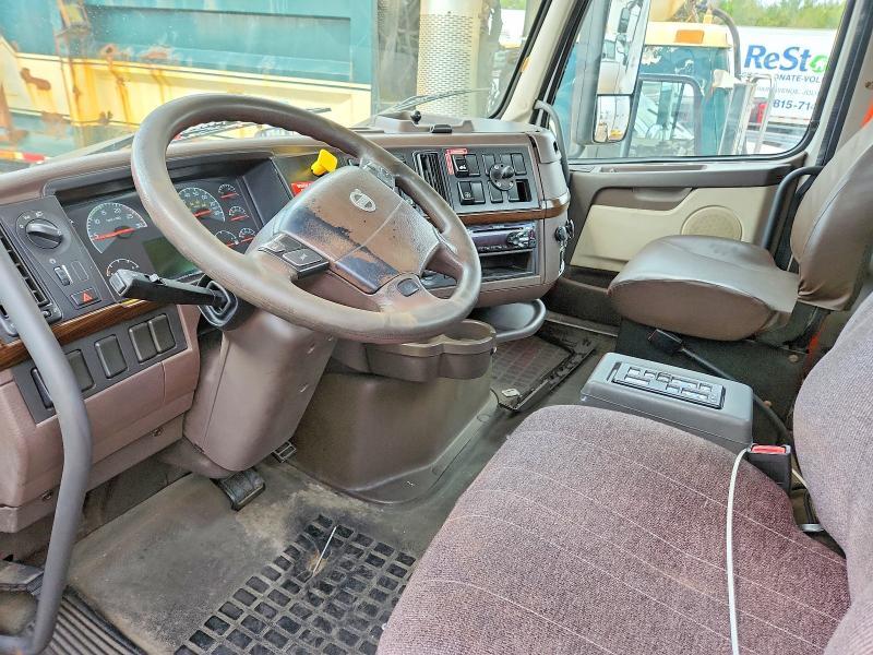 2016 Volvo VNL Semi Truck