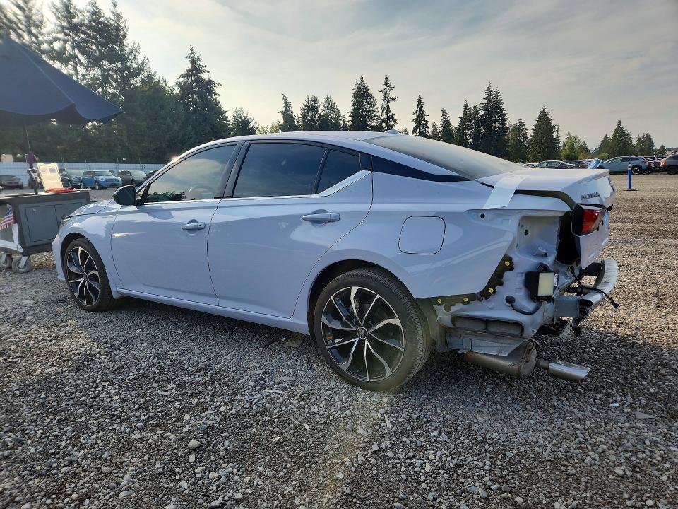 2024 Nissan Altima sr