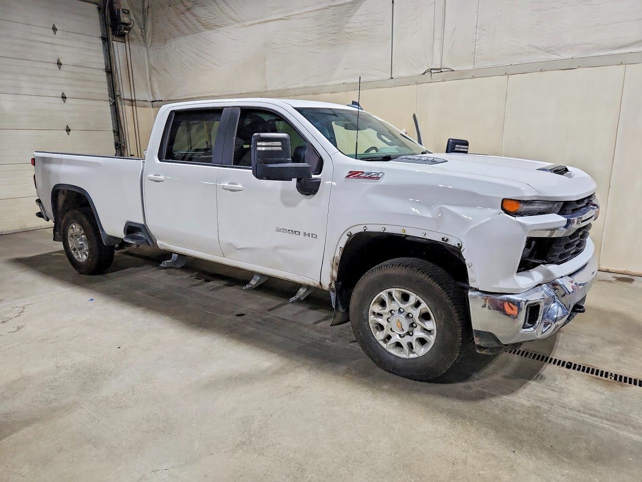 2024 Chevrolet Silverado K3500 LT