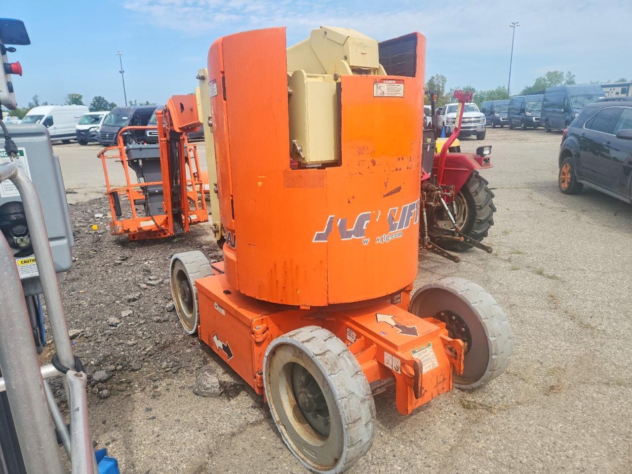 2008 JLG E300AJP Boom Lift