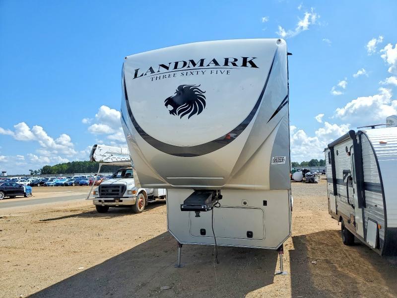 2016 Heartland Landmark Camper