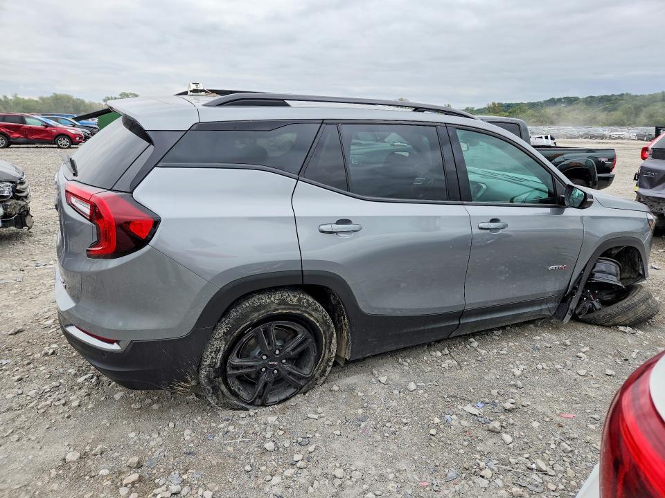 2023 GMC Terrain AT4