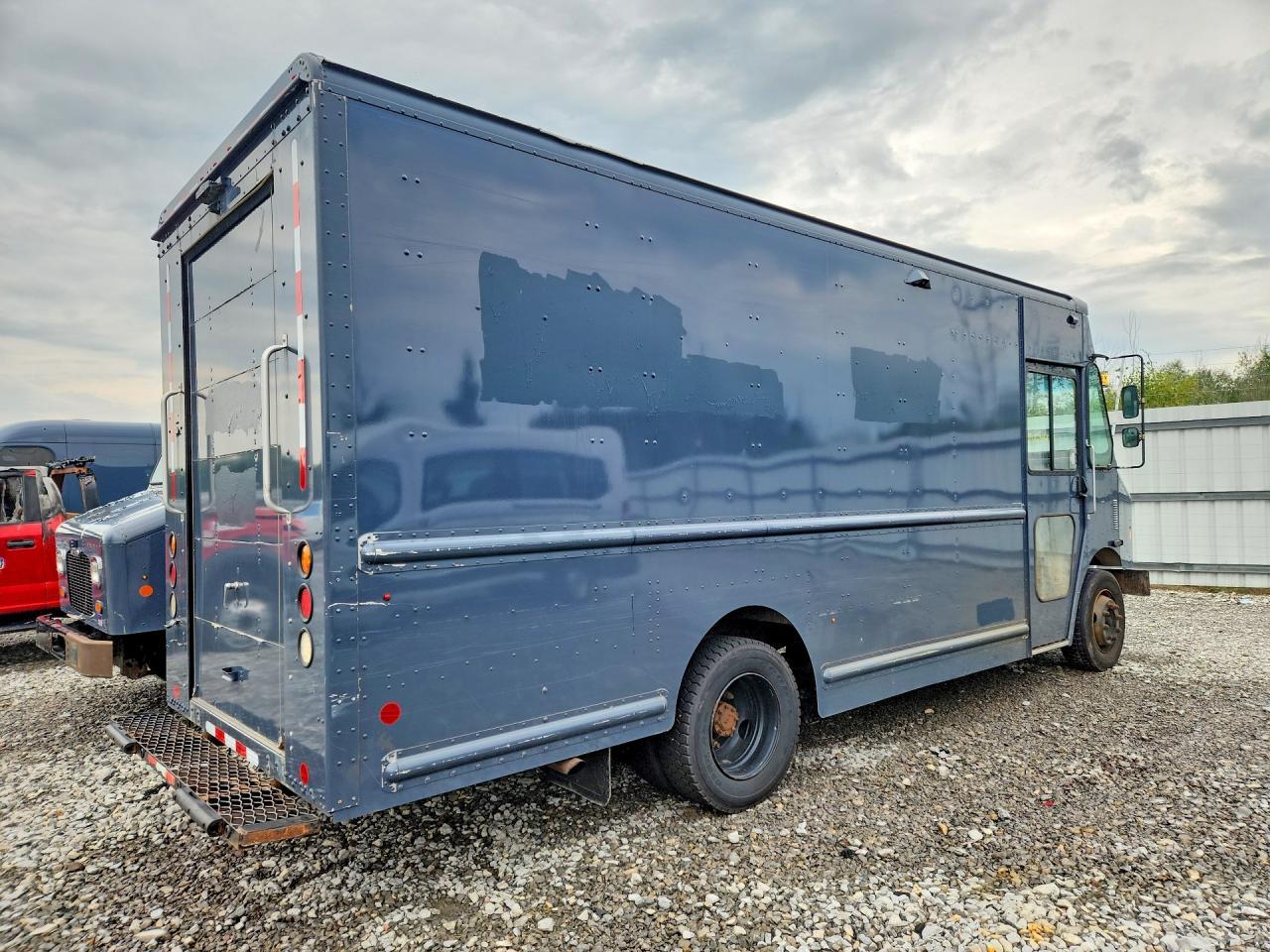 2020 Freightliner MT45G Chassis Delivery Truck