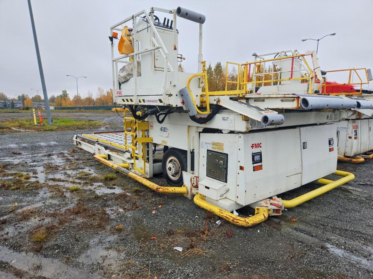 2009 Unknown 2009 RCL Commander STD R1 Cargo Loader