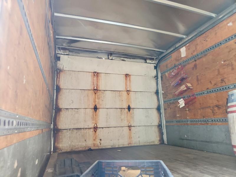 2016 International 4300 box Truck