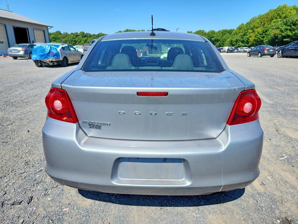 2013 Dodge Avenger SE