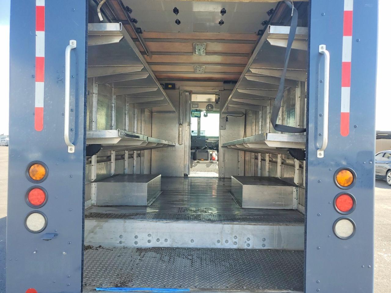 2021 Freightliner MT45G Chassis Delivery Truck