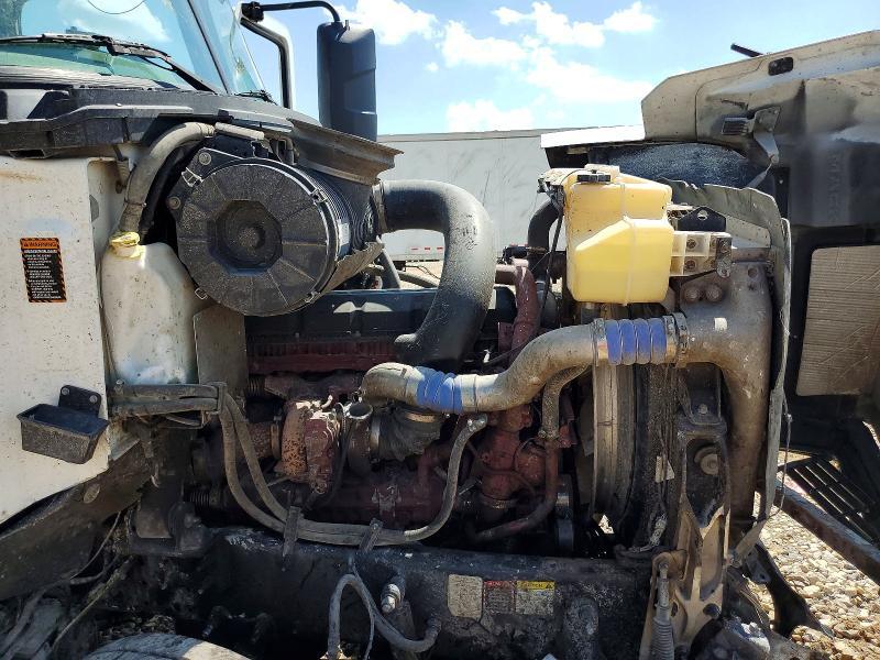2019 Mack Pinnacle Semi Truck