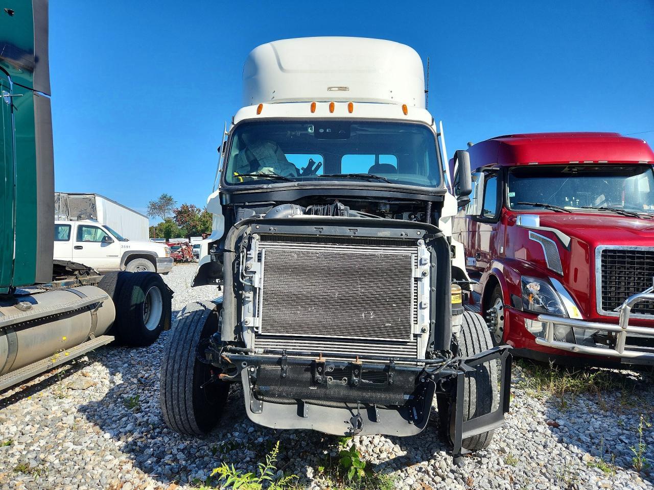 2025 Freightliner Cascadia 126 Semi Truck