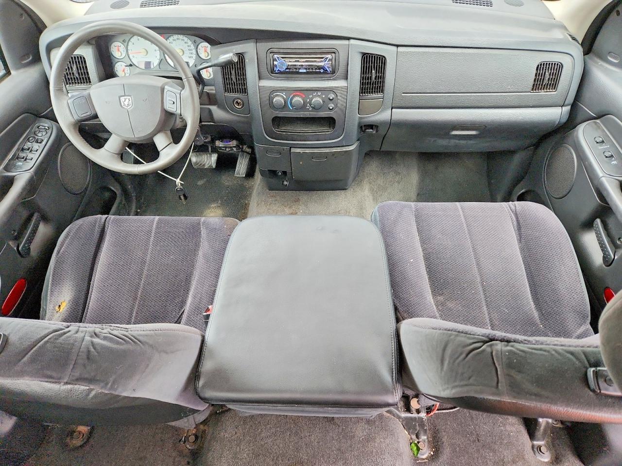 2005 Dodge RAM 1500 ST