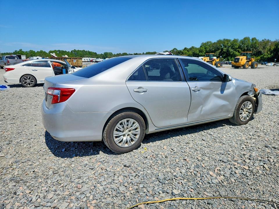 2013 Toyota Camry LE