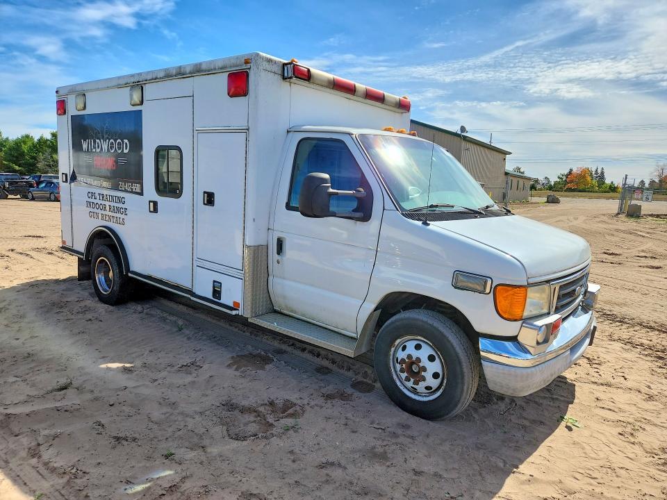 2006 Ford Econoline E450 Super Duty Cutaway Van