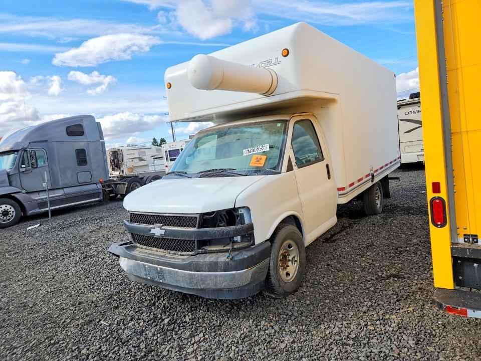2018 Chevrolet Express BOX Truck