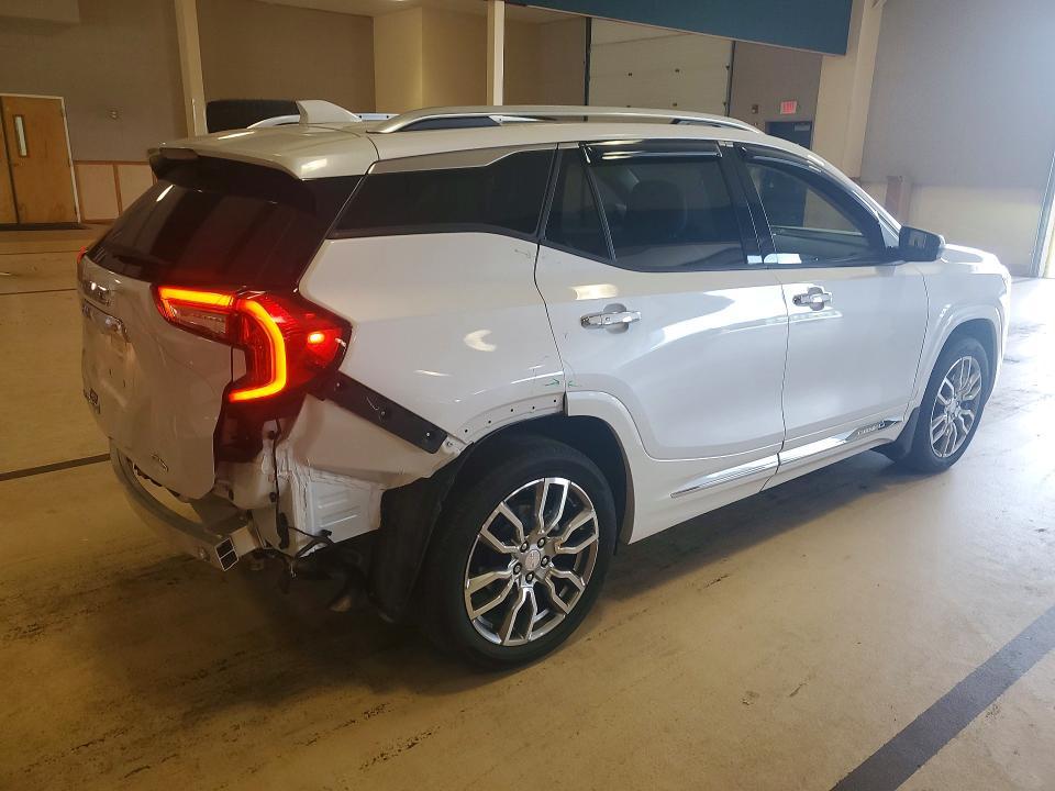 2023 GMC Terrain Denali