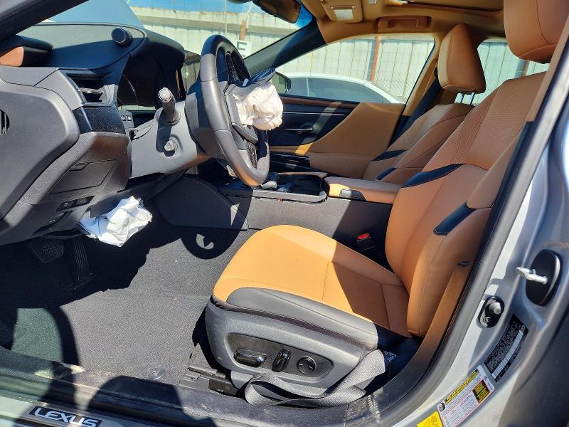 2025 Lexus ES 300H Base