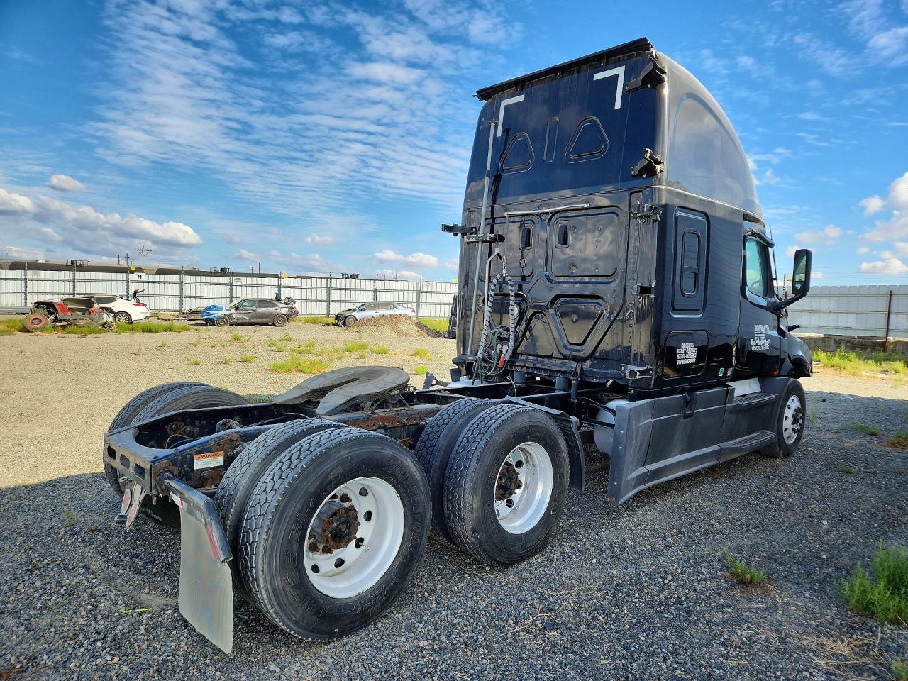 2021 Freightliner Cascadia 126 Semi Truck