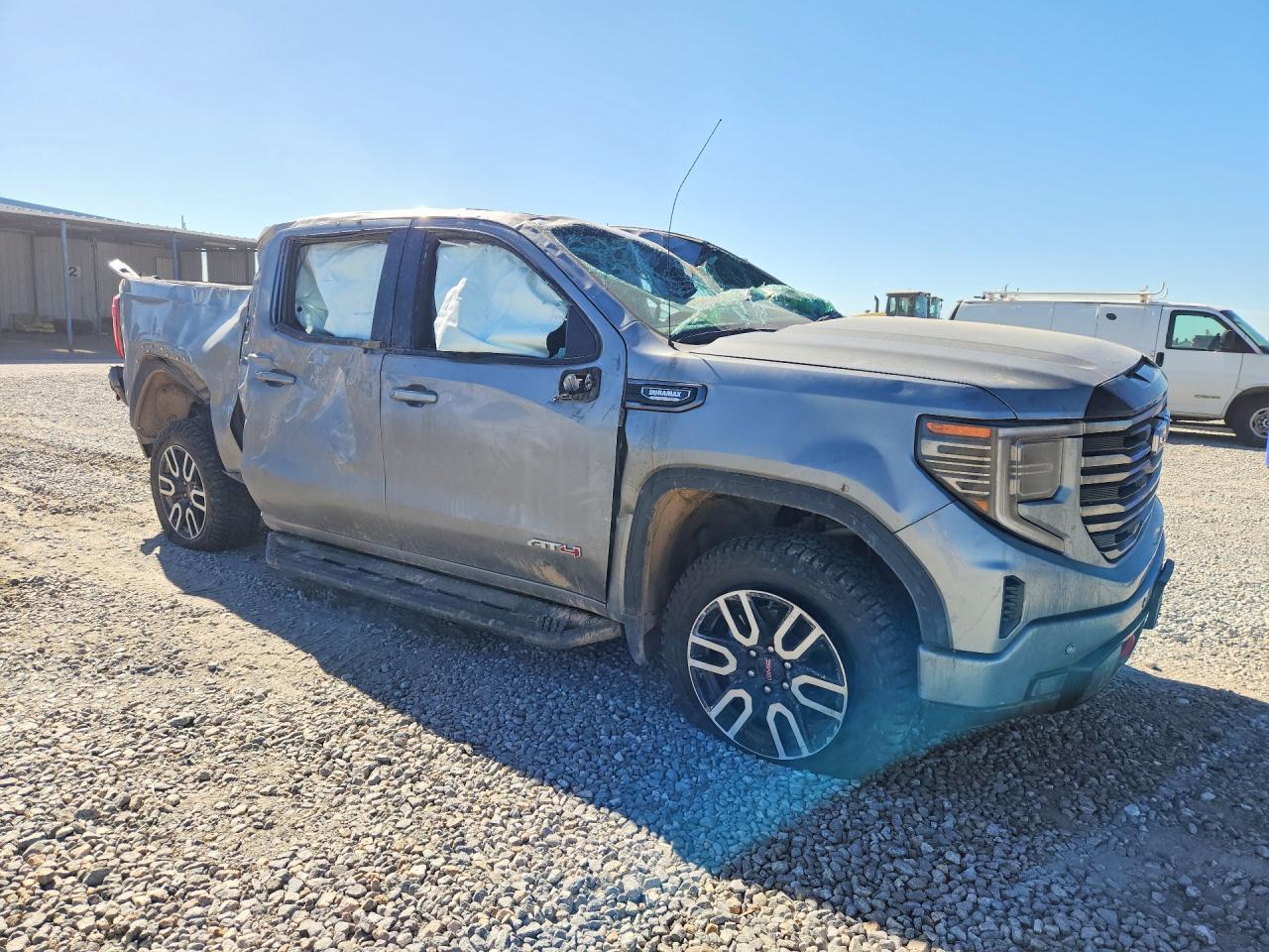 2025 GMC Sierra K1500 AT4