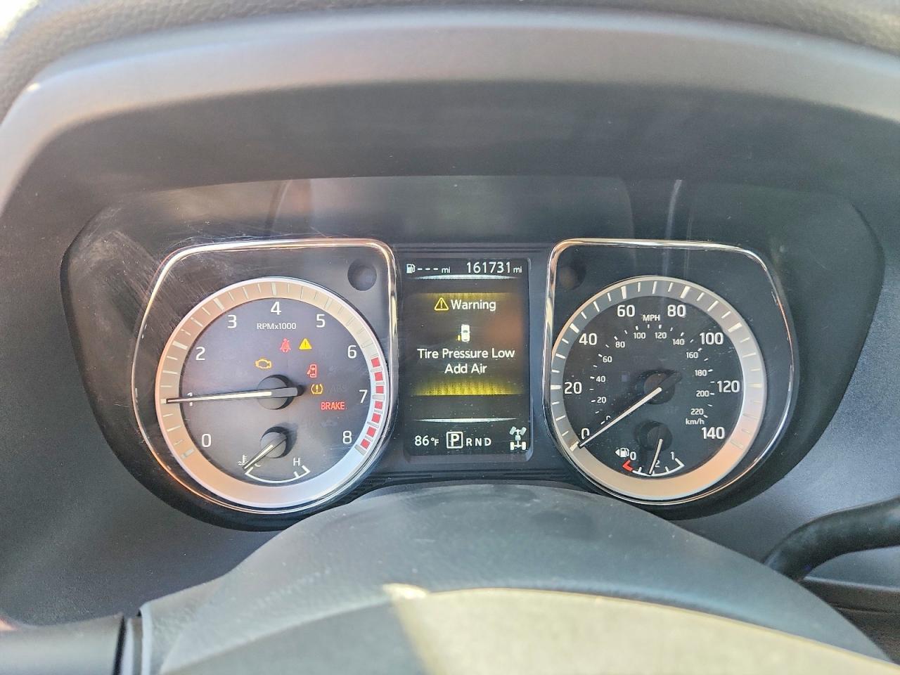 2017 Nissan Titan SV