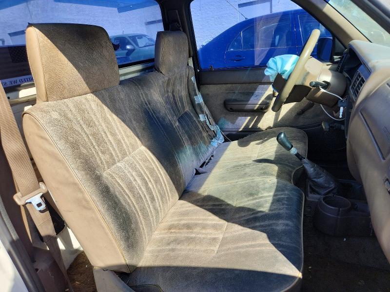 2000 Toyota Tacoma Base