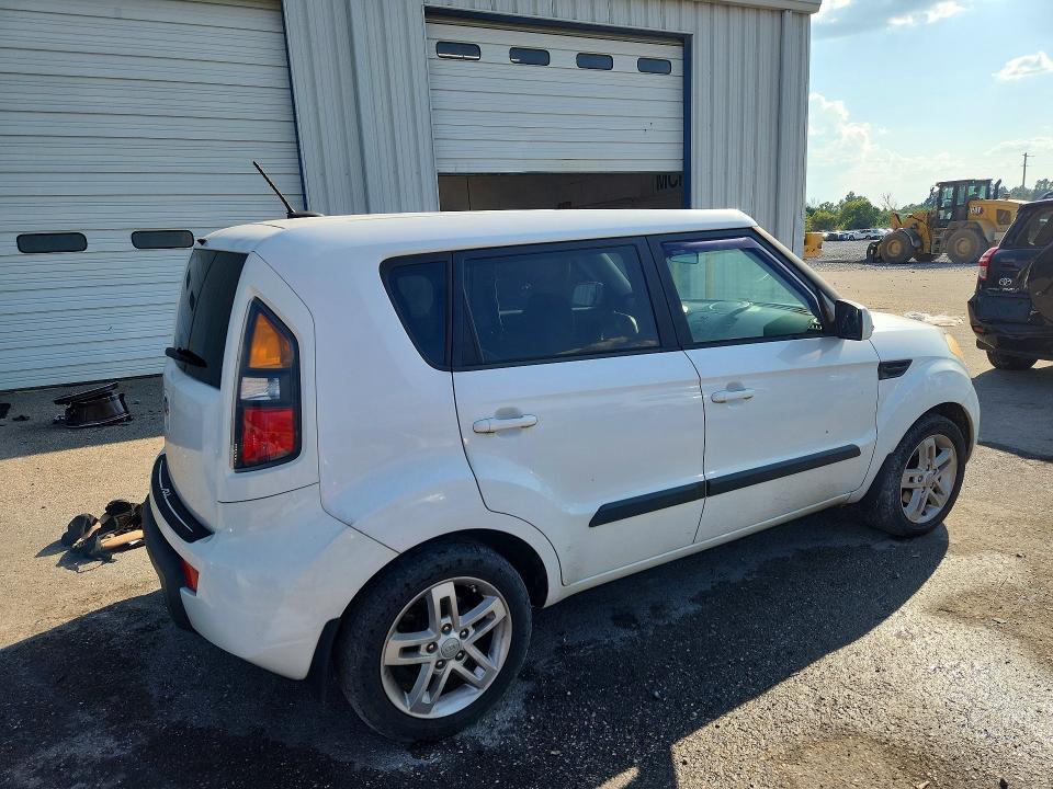 2011 KIA Soul +
