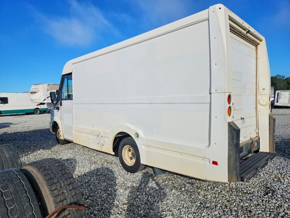2018 Isuzu Reach-Delivery Truck
