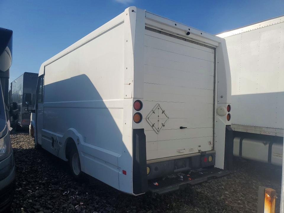 2015 Isuzu NPR Delivery Truck