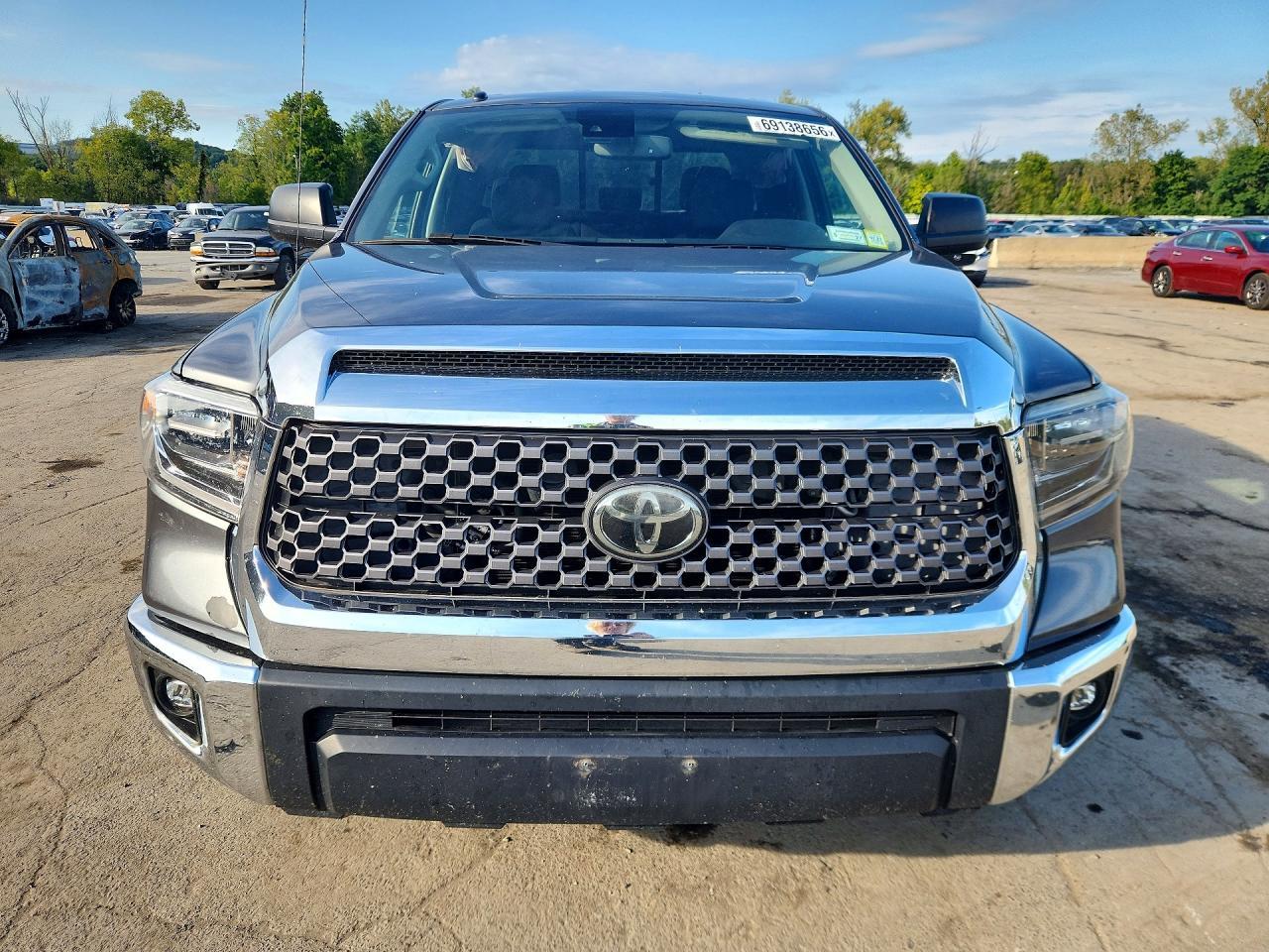 2018 Toyota Tundra SR5