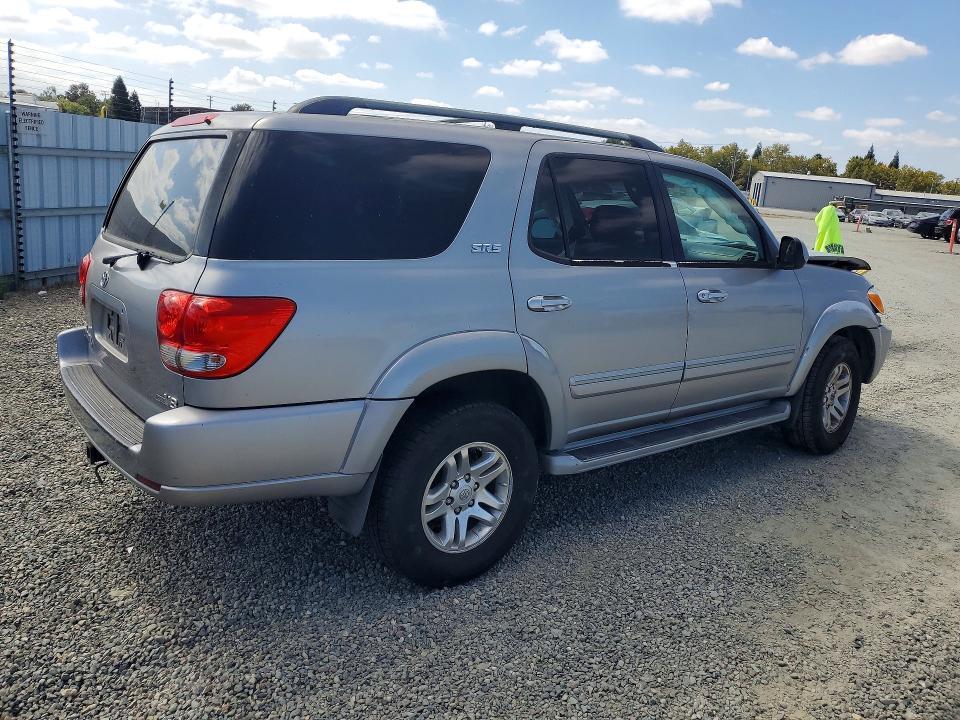 2005 Toyota Sequoia SR5