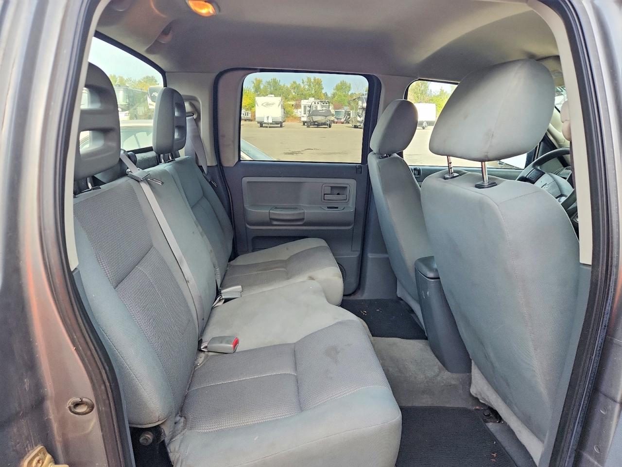 2005 Dodge Dakota Quad SLT